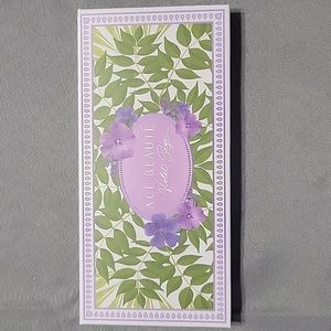NEW Ace Beaute Violet Sage Eyeshadow Palette